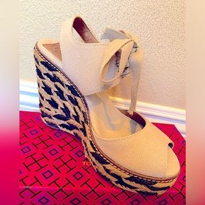 Tory Burch Platform Wedge Espadrilles Beige/Blue Size 6.5
